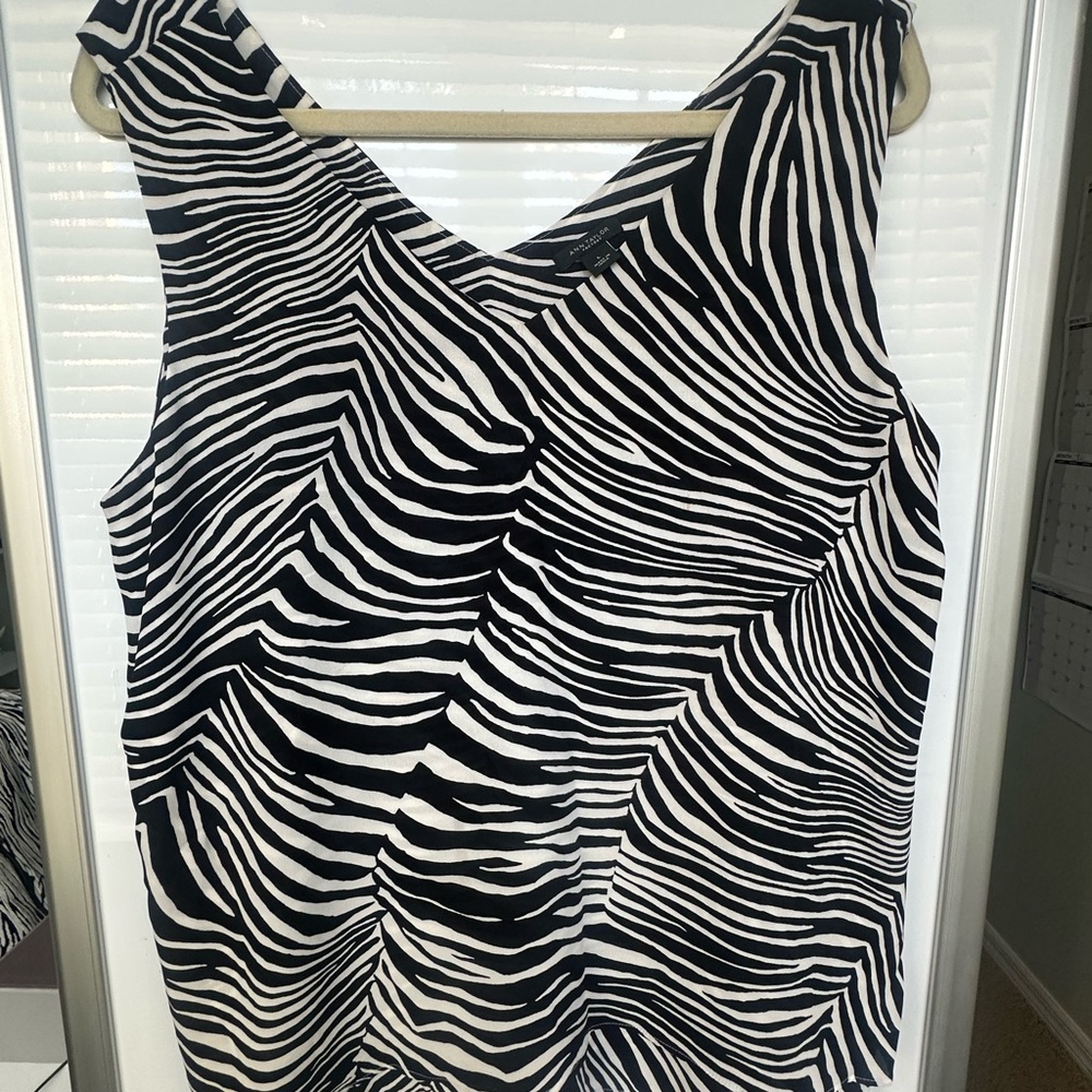 Ann Taylor Factory Black and White Zebra Pattern Top